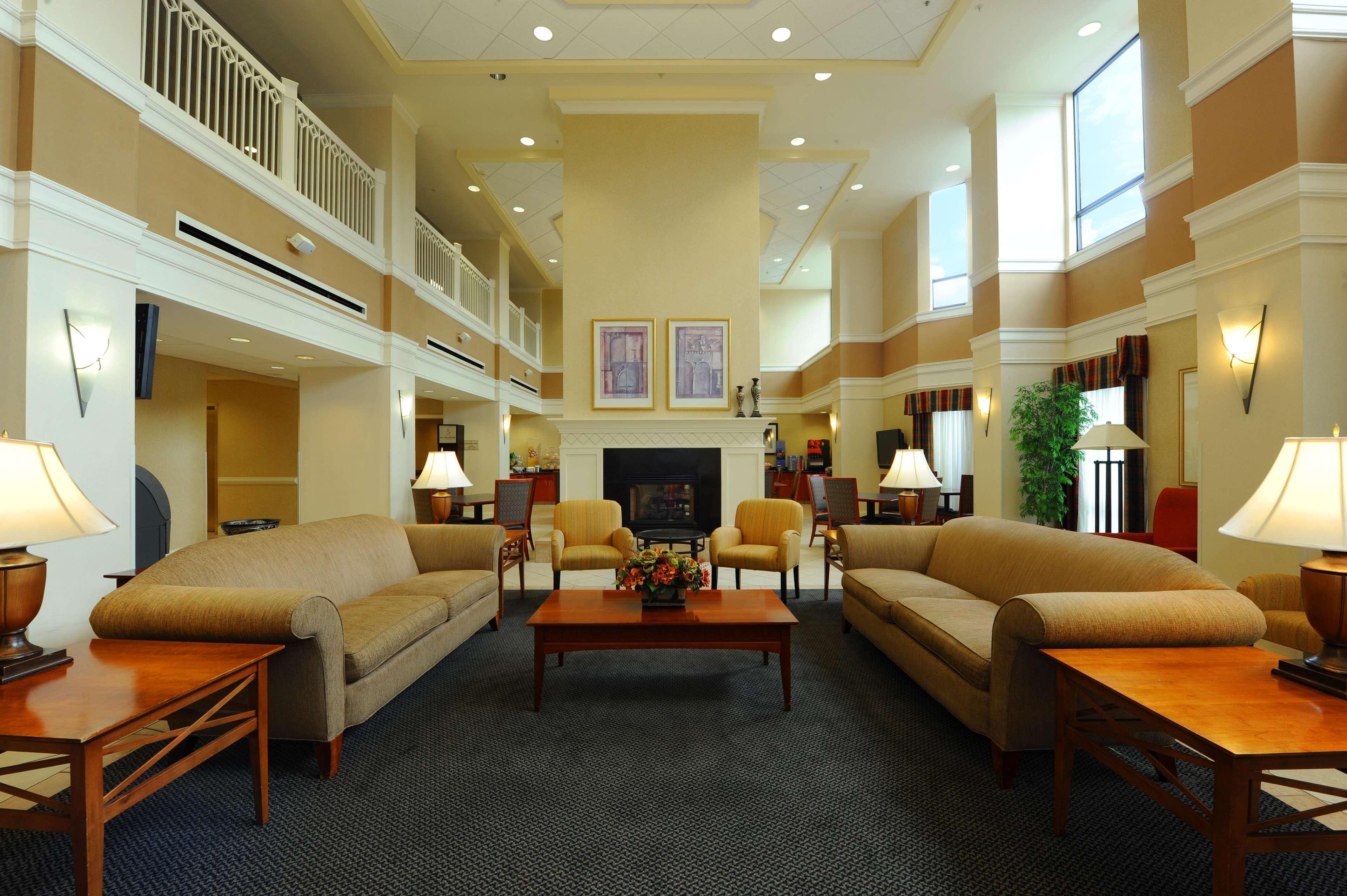 Hapeville Hampton Inn & Suites-Atlanta Airport North-I-85 מראה חיצוני תמונה