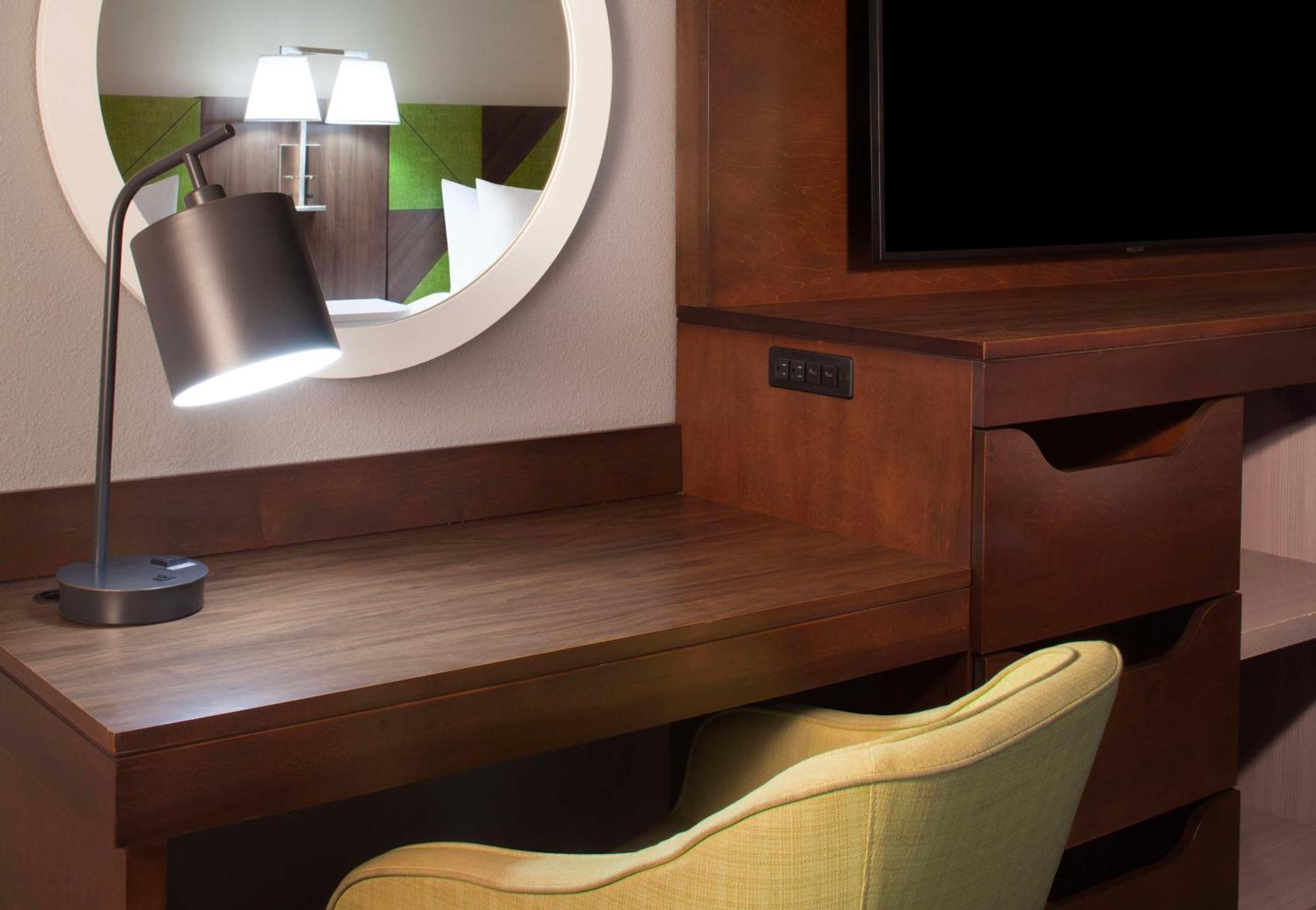 Hapeville Hampton Inn & Suites-Atlanta Airport North-I-85 מראה חיצוני תמונה